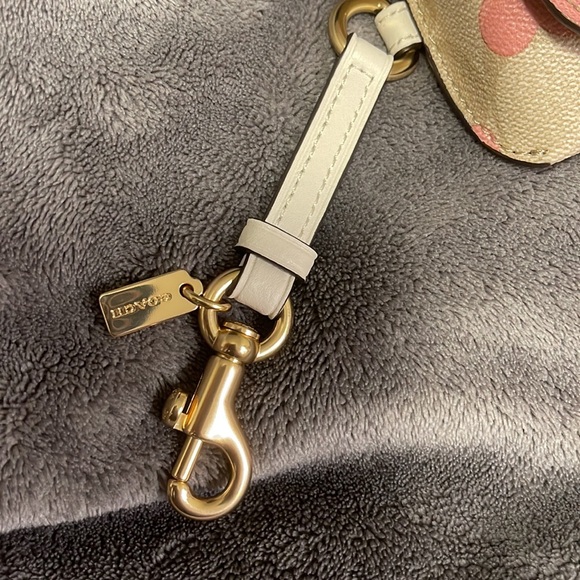 Coach - Heart Print Sunglass Case - Picture 3 of 4